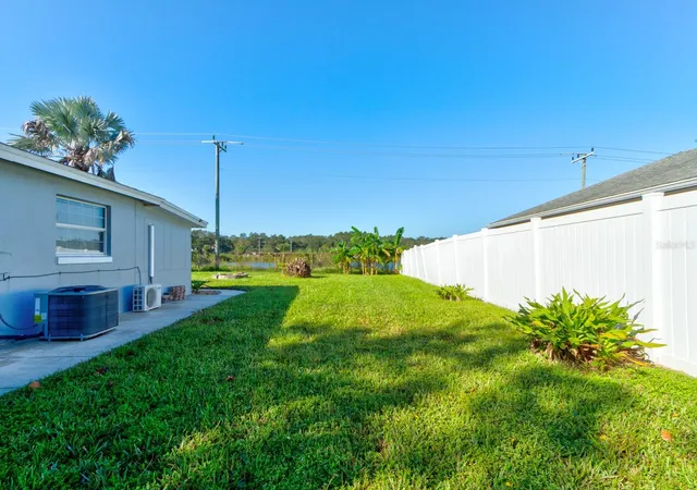 Photo 2 of Single family home for sale at 1026 Lake Ave, Edgewater, FL 32132 | MLS# NS1089050 | Listing updated on 2026-10-20