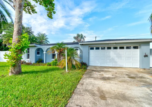 4th image of 1026 Lake Ave, Edgewater, FL 32132 | MLS# NS1089050