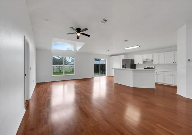 Photo 3 of Single family home for sale at 213 Verbena St, Davenport, FL 33837 | MLS# G5116707 | Listing updated on 2026-10-10