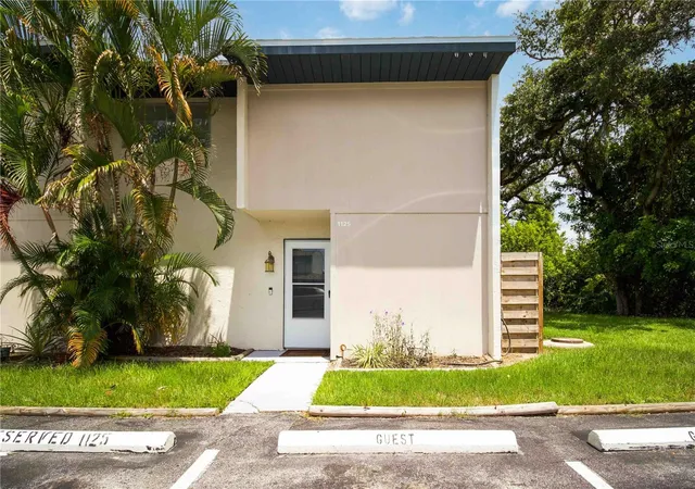 2nd image of 1125 Longfellow Wy #125-B, Sarasota, FL 34243 | MLS# A4703569