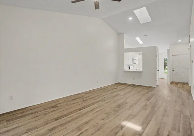 2nd image of 84 Lakepointe Cir, Kissimmee, FL 34743 | MLS# O6435248