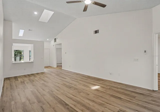 3rd image of 84 Lakepointe Cir, Kissimmee, FL 34743 | MLS# O6435248