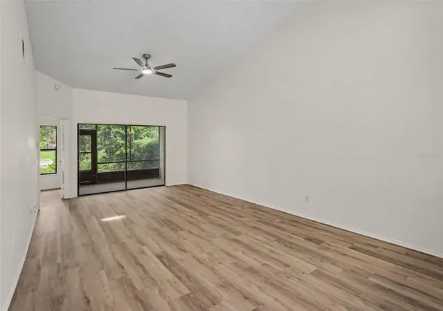 4th image of 84 Lakepointe Cir, Kissimmee, FL 34743 | MLS# O6435248