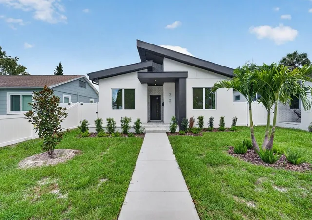Photo 22 of Single family home for sale at 3121 Queen St N, St Petersburg, FL 33713 | MLS# TB8540825 | Listing updated on 2026-09-15