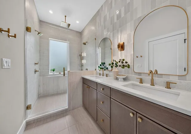 Photo 3 of Single family home for sale at 3121 Queen St N, St Petersburg, FL 33713 | MLS# TB8540825 | Listing updated on 2026-10-10