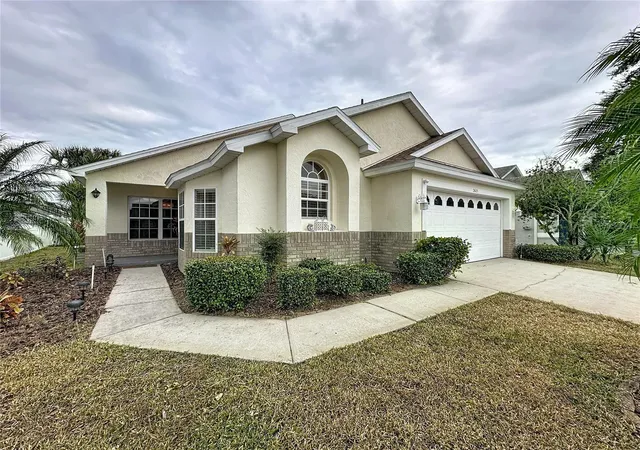 Photo 2 of Single family home for sale at 2615 Summer Crk Dr, Kissimmee, FL 34747 | MLS# O6435252 | Listing updated on 2026-09-01
