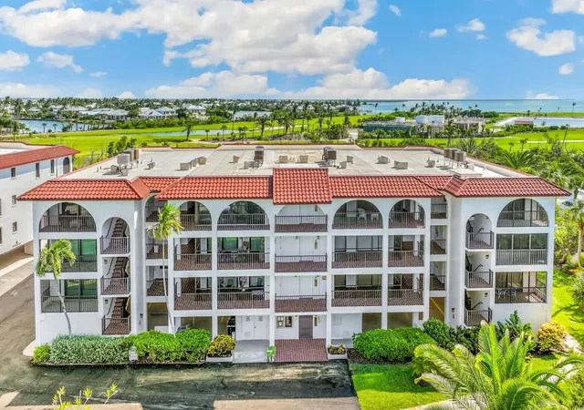1st image of 950 Palm Ave #304, Boca Grande, FL 33921 | MLS# D6148489