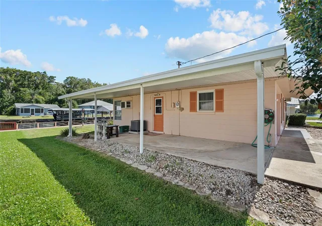 Photo 3 of Single family home for sale at 1630 Paradise Ln, Astor, FL 32102 | MLS# O6435257 | Listing updated on 2026-09-23