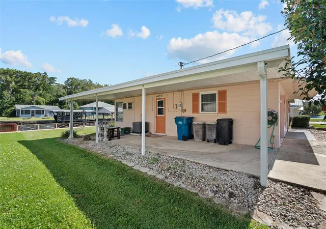 Photo 4 of Single family home for sale at 1630 Paradise Ln, Astor, FL 32102 | MLS# O6435257 | Listing updated on 2026-09-23