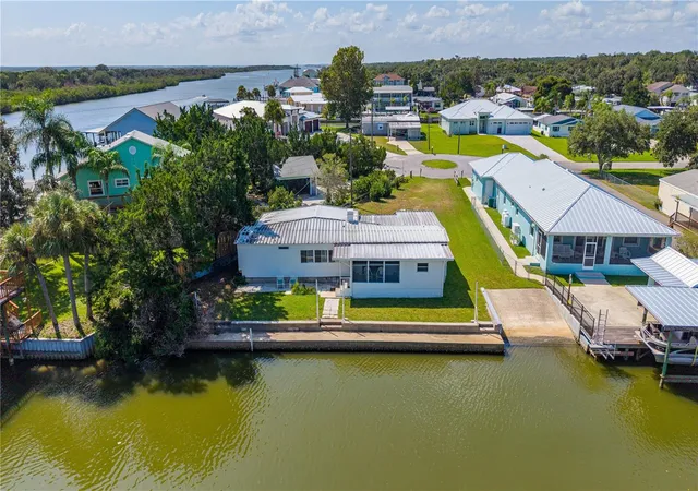 Photo 4 of Manufactured home for sale at 286 Randle Ave, Oak Hill, FL 32759 | MLS# NS1089051 | Listing updated on 2026-10-08