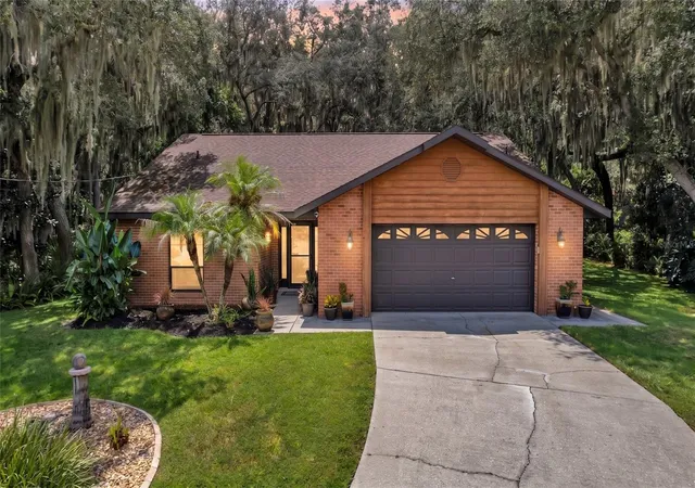 1st image of 202 Pebble Ct, Deltona, FL 32725 | MLS# O6435264