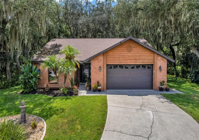 2nd image of 202 Pebble Ct, Deltona, FL 32725 | MLS# O6435264