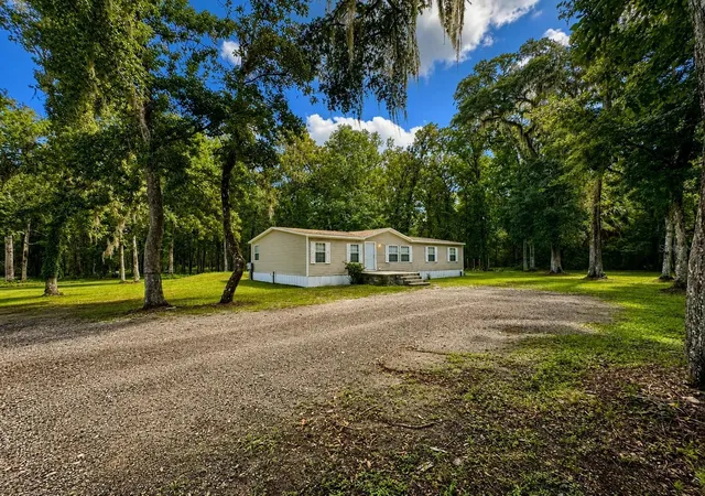 Photo 1 of Manufactured home for sale at 13539 Citrus Wy, Brooksville, FL 34601 | MLS# TB8540834 | Listing updated on 2026-08-28
