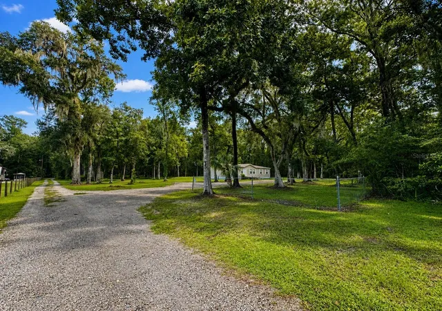 Photo 3 of Manufactured home for sale at 13539 Citrus Wy, Brooksville, FL 34601 | MLS# TB8540834 | Listing updated on 2026-08-28