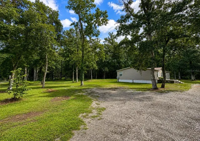Photo 4 of Manufactured home for sale at 13539 Citrus Wy, Brooksville, FL 34601 | MLS# TB8540834 | Listing updated on 2026-08-28