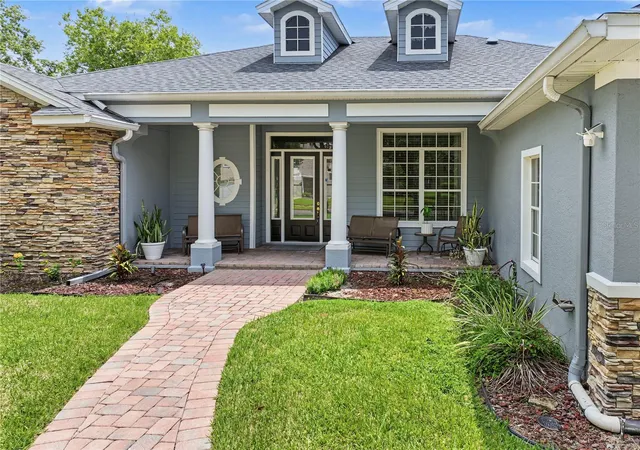 Photo 4 of Single family home for sale at 427 Tierra Verde Ln, Winter Garden, FL 34787 | MLS# O6435267 | Listing updated on 2026-08-31