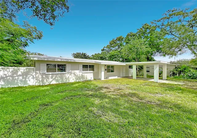 Single family home for sale at 304 Sunnyhill Ln, LAKELAND, FL 33803 | MLS# L4964454