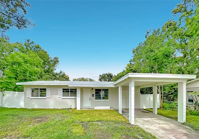 Photo 1 of Single family home for sale at 304 Sunnyhill Ln, Lakeland, FL 33803 | MLS# L4964454 | Listing updated on 2026-09-22