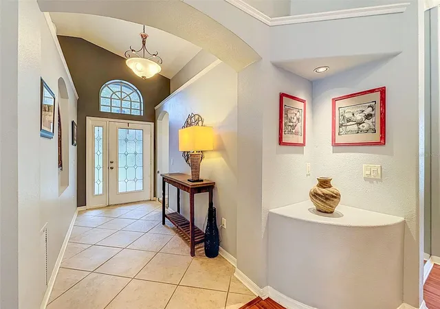 Photo 3 of Single family home for sale at 5720 Hawklake Rd, Lithia, FL 33547 | MLS# TB8540847 | Listing updated on 2026-09-08