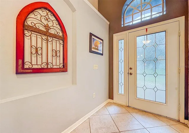 Photo 3 of Single family home for sale at 5720 Hawklake Rd, Lithia, FL 33547 | MLS# TB8540847 | Listing updated on 2026-09-08