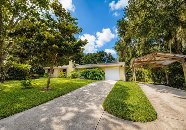 Photo 3 of Single family home for sale at 410 Ruby Ave, Deland, FL 32724 | MLS# O6435283 | Listing updated on 2026-10-09