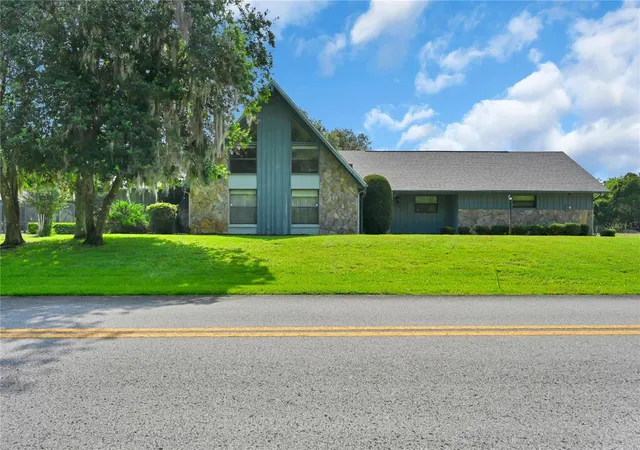 1st image of 821 N Golf Course Dr, Crystal River, FL 34429 | MLS# G5116709