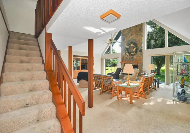 2nd image of 821 N Golf Course Dr, Crystal River, FL 34429 | MLS# G5116709