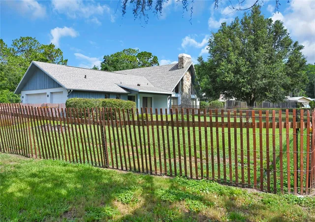 32nd image of 821 N Golf Course Dr, Crystal River, FL 34429 | MLS# G5116709