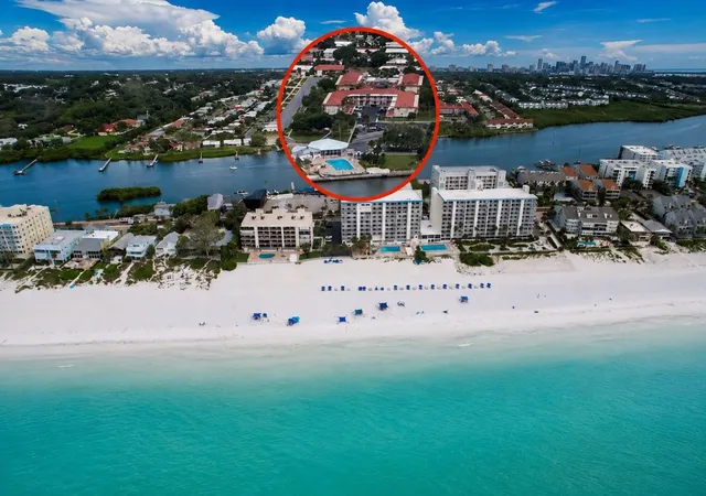 3rd image of 10351 Regal Dr #5, Largo, FL 33774 | MLS# TB8540857