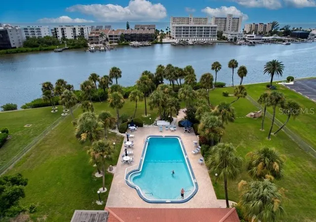 4th image of 10351 Regal Dr #5, Largo, FL 33774 | MLS# TB8540857