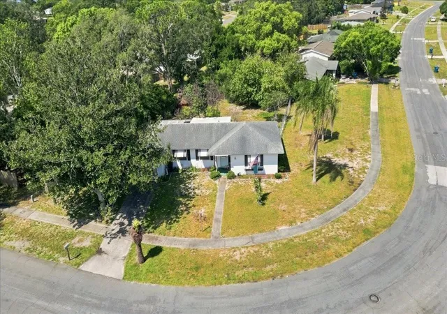 2nd image of 7222 Holiday Dr, Spring Hill, FL 34606 | MLS# TB8540858