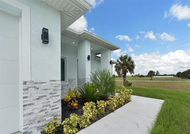 Photo 2 of Single family home for sale at 13 Teak Ln, Placida, FL 33946 | MLS# D6148491 | Listing updated on 2026-08-29