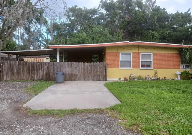 Photo 2 of Single family home for sale at 5115 Green Key Rd, New Port Richey, FL 34652 | MLS# TB8540862 | Listing updated on 2026-08-21