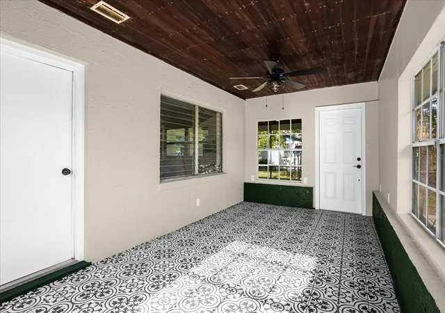 2nd image of 1008 10th St, Daytona Beach, FL 32117 | MLS# O6435296