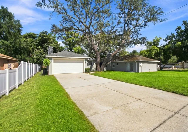 Photo 3 of Single family home for sale at 8903 N Willow Ave, Tampa, FL 33604 | MLS# TB8540865 | Listing updated on 2026-10-07