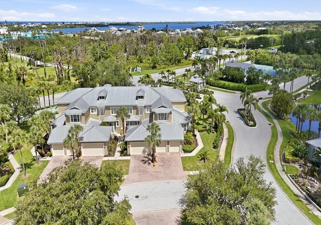 5th image of 10600 Lemon Creek Loop #104, Englewood, FL 34224 | MLS# D6148492