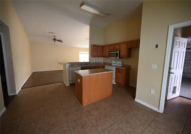 Photo 5 of Single family home for sale at 5302 School Rd, New Port Richey, FL 34652 | MLS# TB8540886 | Listing updated on 2026-08-21
