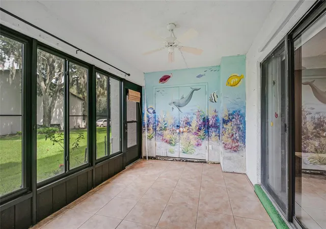 2nd image of 4 Escondido Cir, ALTAMONTE SPRINGS, FL 32701