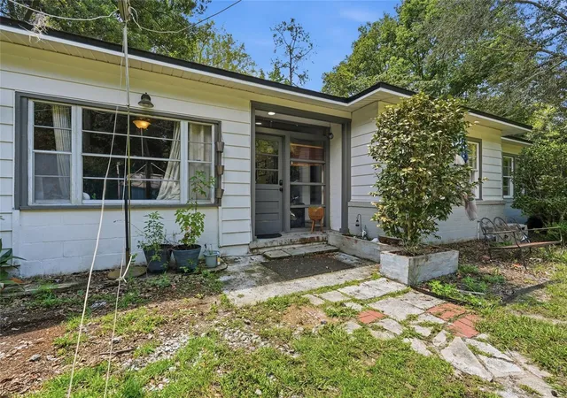 3rd image of 1019 Nw 25Th Ave, Gainesville, FL 32609 | MLS# GC542894