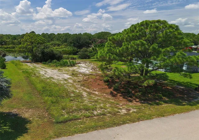 2nd image of 377 Sunshine Ave, Lake Placid, FL 33852 | MLS# P4939648