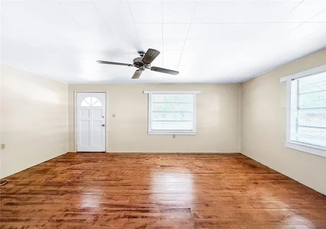 4th image of 1455 10Th St Nw, Largo, FL 33770 | MLS# TB8540892
