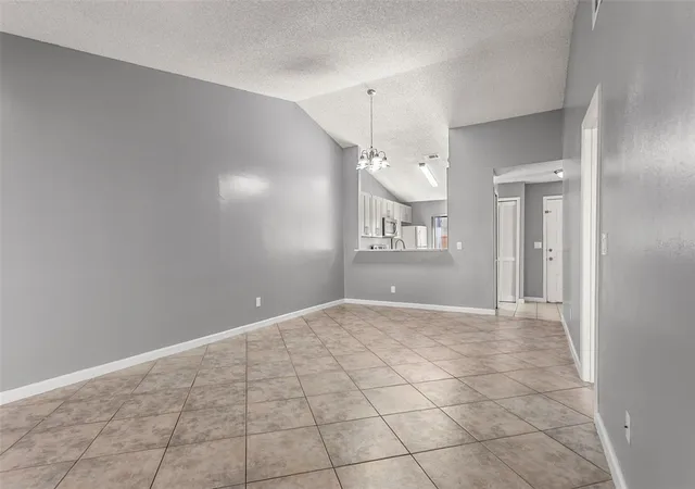 5th image of 85 Silver Park Cir, Kissimmee, FL 34743 | MLS# S5155998