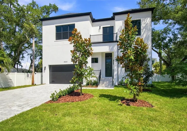 Photo 3 of Single family home for sale at 3610 S Renellie Dr, Tampa, FL 33629 | MLS# TB8540902 | Listing updated on 2026-09-21