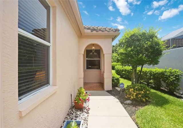 Photo 2 of Single family home for sale at 3852 Amapola Ln, Sarasota, FL 34238 | MLS# A4703593 | Listing updated on 2026-09-01