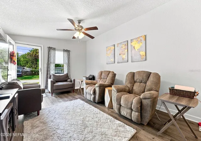 4th image of 905 Saint Johns Ave, Green Cove Springs, FL 32043 | MLS# O6435327