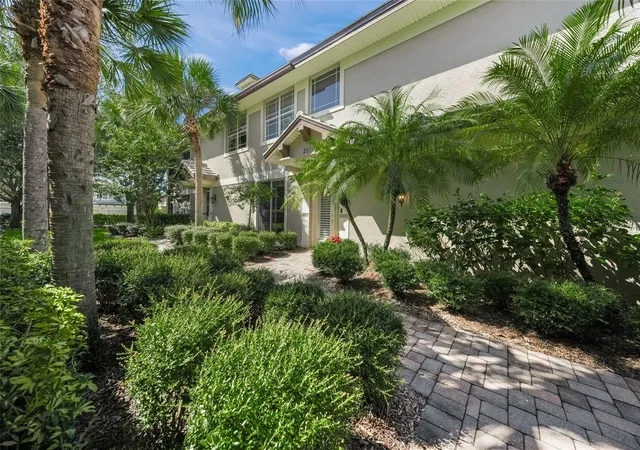 Listing Photo 5 - Condo for sale in building located at 6430 Moorings Pt Cir, Sarasota, FL 34202 - Unit #201
