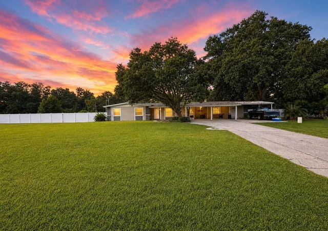 Photo 1 of Single family home for sale at 5106 Thonotosassa Rd, Plant City, FL 33565 | MLS# TB8540927 | Listing updated on 2026-09-06