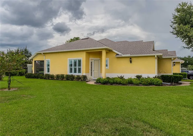2nd image of 3019 Mission Lakes Dr, Lakeland, FL 33803 | MLS# L4964456