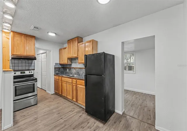 5th image of 5039 Layton Ln, Lakeland, FL 33811 | MLS# L4964457