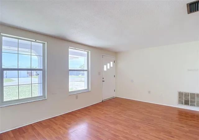 Photo 4 of Single family home for sale at 10328 Loquat Dr, Port Richey, FL 34668 | MLS# TB8540934 | Listing updated on 2026-10-20